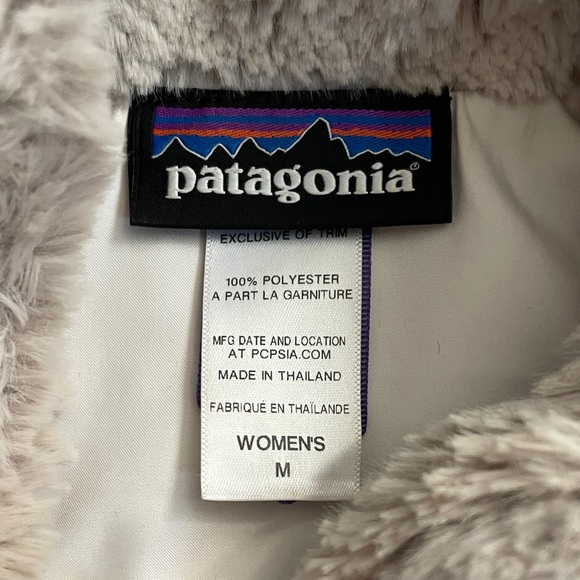 Patagonia Women's Off-White Fleece Vest - Picture 2 of 3
